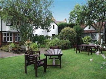 The Tudor Court Hotel 솔리헐 외부 사진