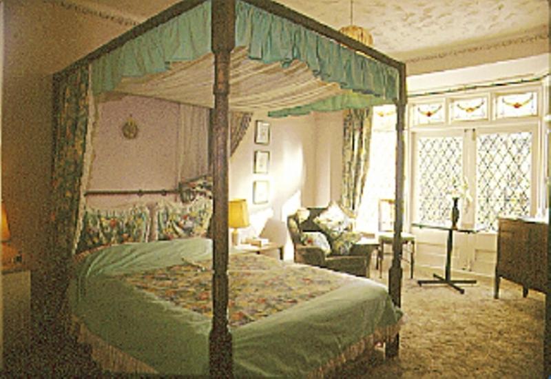The Tudor Court Hotel 솔리헐 객실 사진